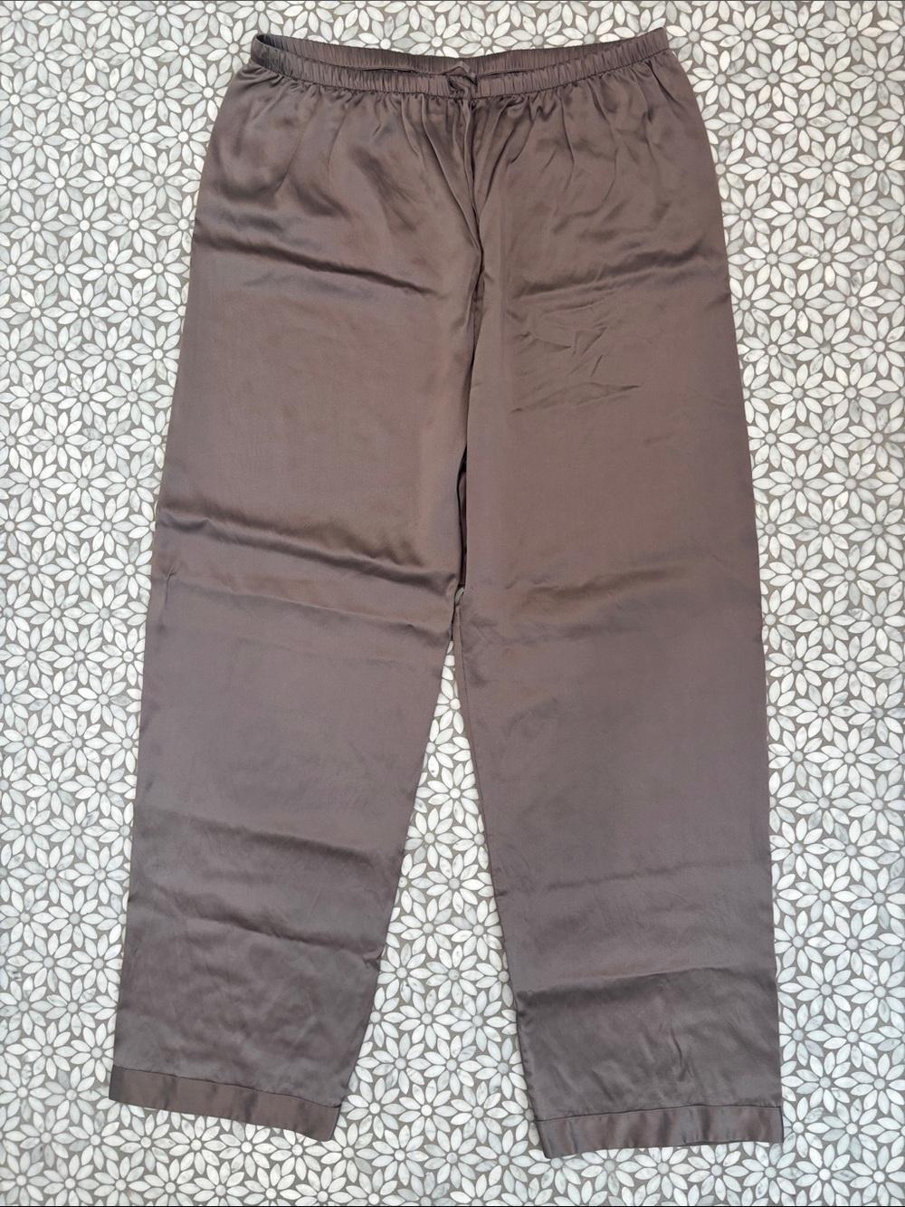 Women's Lilysilk 100% Silk Pajamas Pants in Smoke, Size M